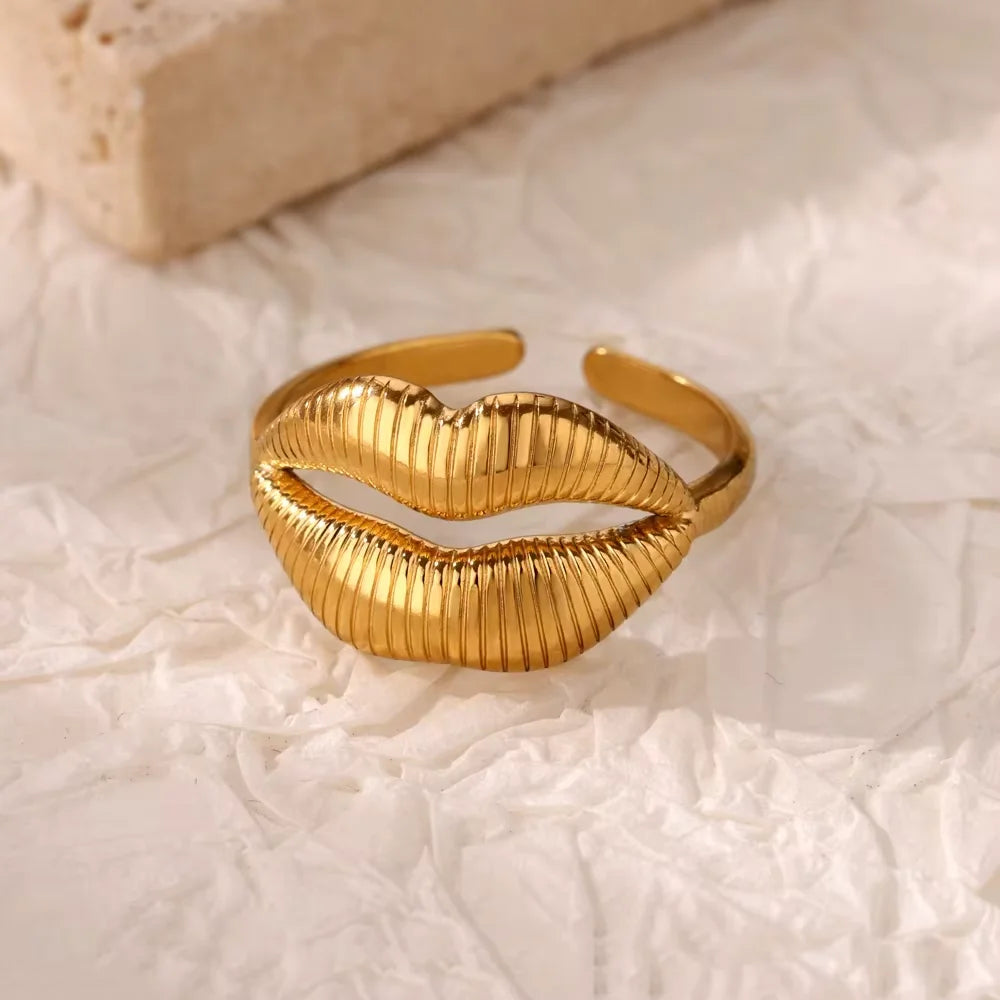 Elegant Gold Stainless Steel Rings For Women
