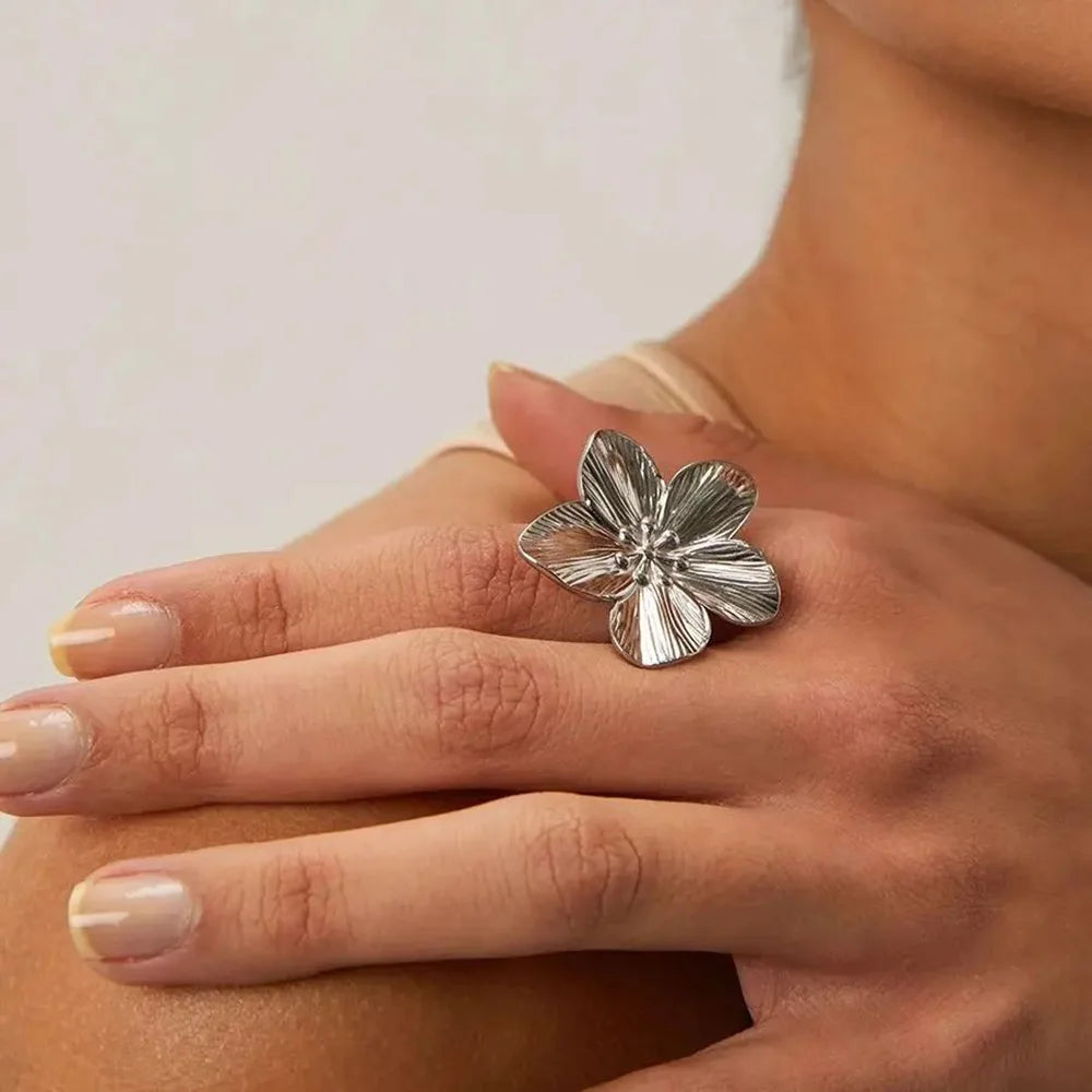 Elegant Gold Stainless Steel Rings For Women