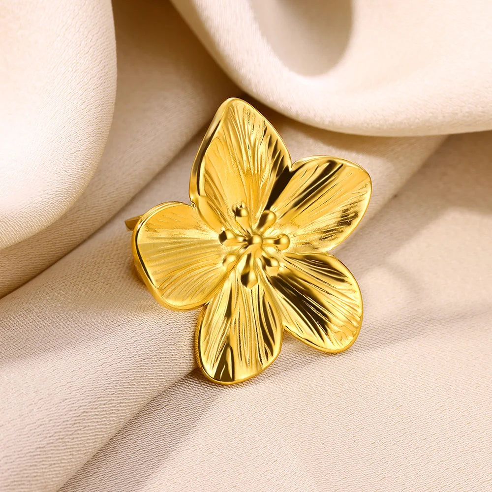 Elegant Gold Stainless Steel Rings For Women