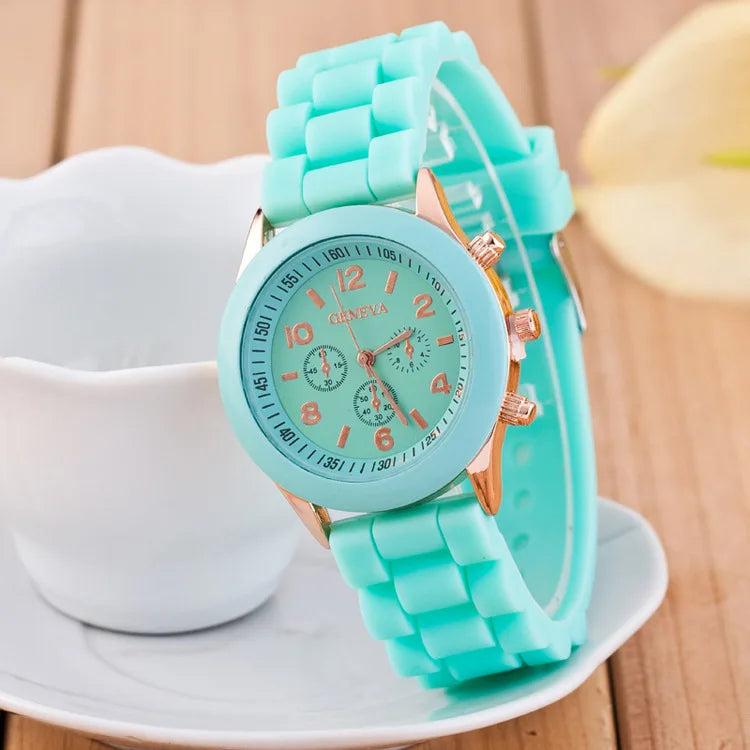 Silicone Strap Quartz Wrist Watch For Woman