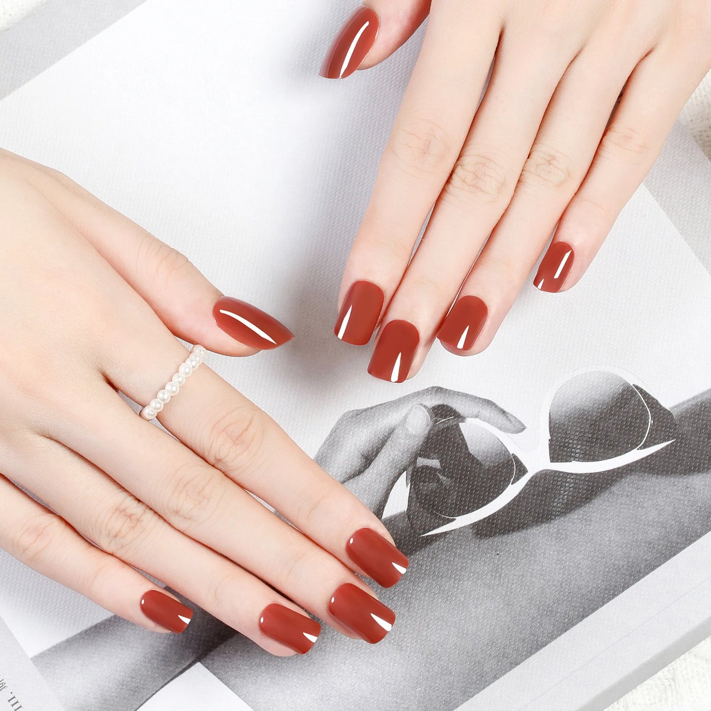 Short Full Press on 24 Pcs False Nails Set Stick on Nails