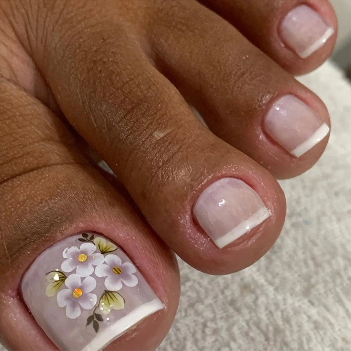 Press On False Toenails