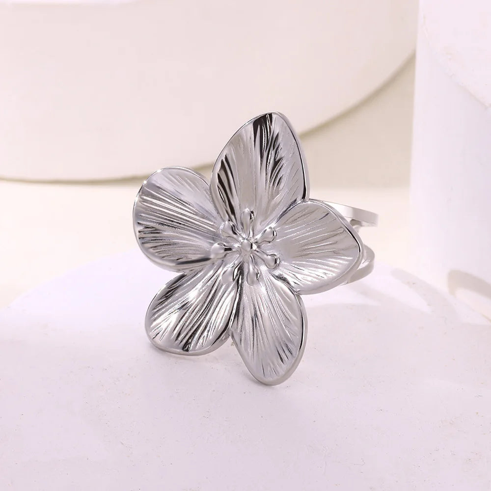 Elegant Gold Stainless Steel Rings For Women